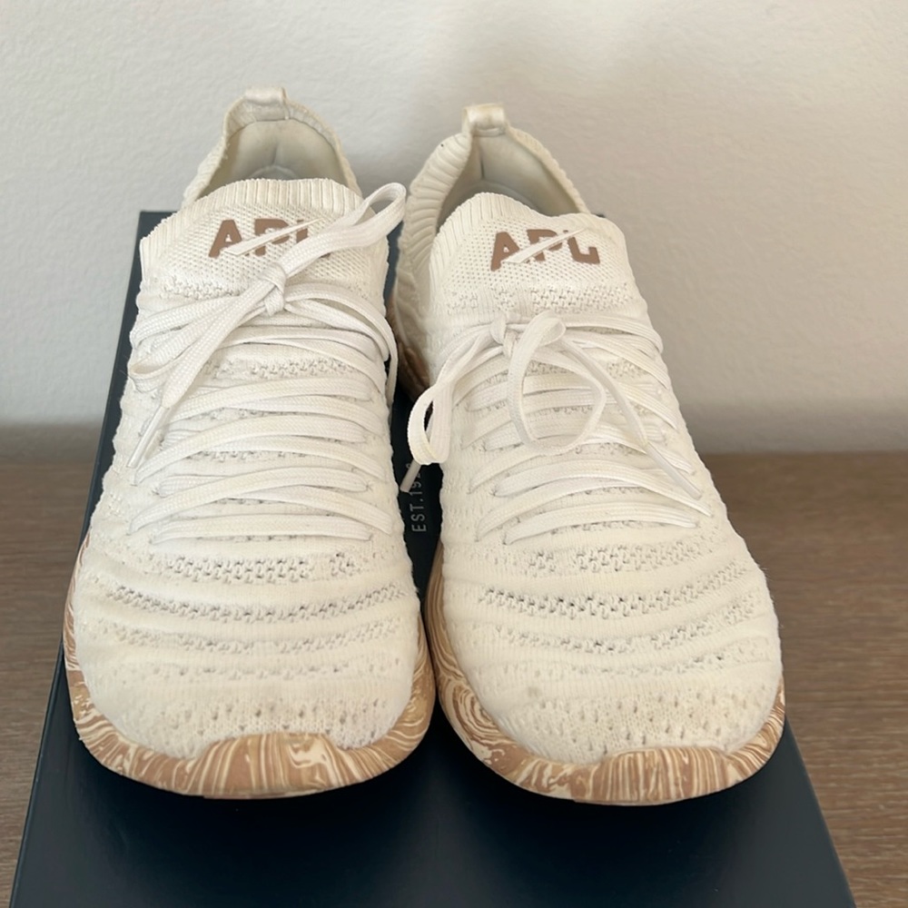 APL TechLoom Wave Women’s size 7